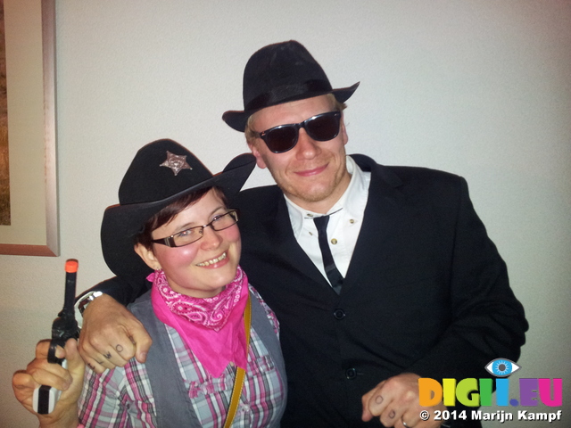 20140228_205112 Cowgirl Jenni and Blues Brother Marijn